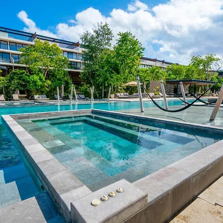 Luxury 2 Bedroom Condo - Infinity Pool At Awa Residences In Playacar, Awa 107